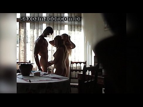 ❤️ Le amiche del sesso invitano un uomo gigante e una cosa a tre con lui ❤️ Video di sessoal it.xlxxporno.ru ❌