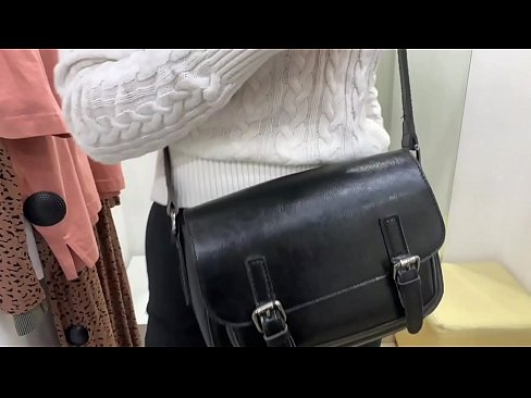 ❤️ Masturbazione pubblica della giovane cagna FeralBerry con un dildo nel camerino ❤️ Video di sessoal it.xlxxporno.ru ❌