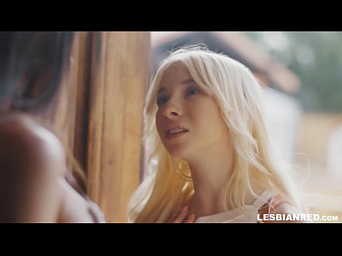 ❤️ Ragazza torna a casa qualche mese dopo e finisce per mangiare la figa della sua matrigna ❤️ Video di sessoal it.xlxxporno.ru ❌