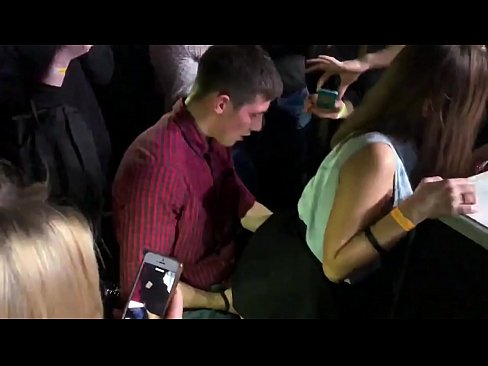 ❤️ Sesso reale in un nightclub russo. Ragazza russa di 18 anni nell'ano e nella vagina scopata in un nightclub ❤️ Video di sessoal it.xlxxporno.ru ❌