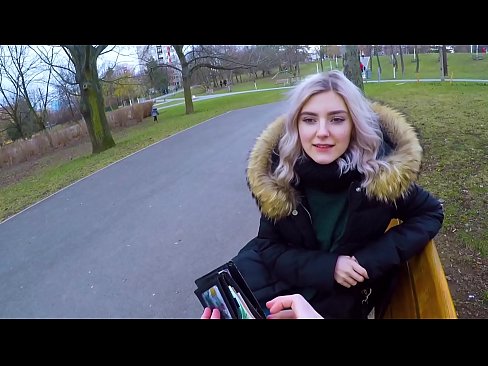 ❤️ Ingoia la sborra calda di uno sconosciuto per soldi - pompino nel parco di Eva Elfie ❤️ Video di sessoal it.xlxxporno.ru ❌